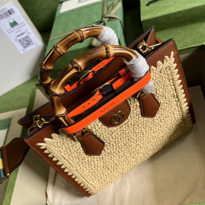  Handbag Gucci 702721 size 27*24*11 cm。