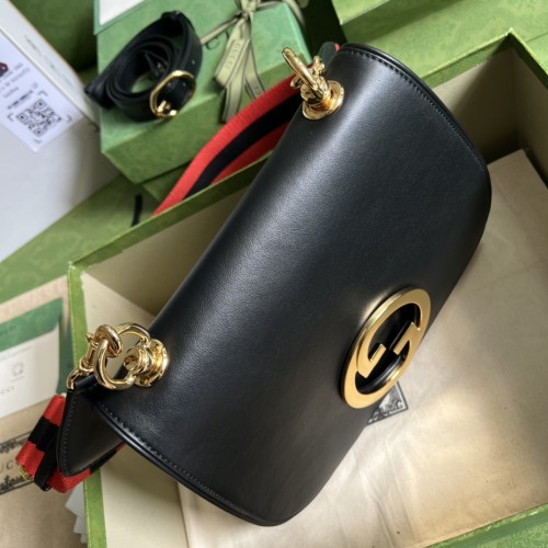  Handbag  Gucci 699210 size 29 x 22 x 7  cm