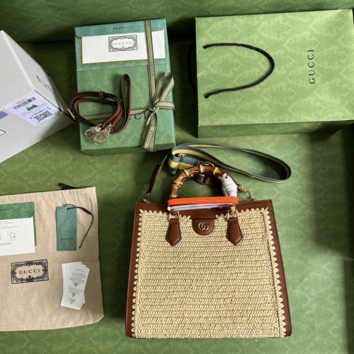  Handbag  Gucci  678842  size 35*30*14 cm