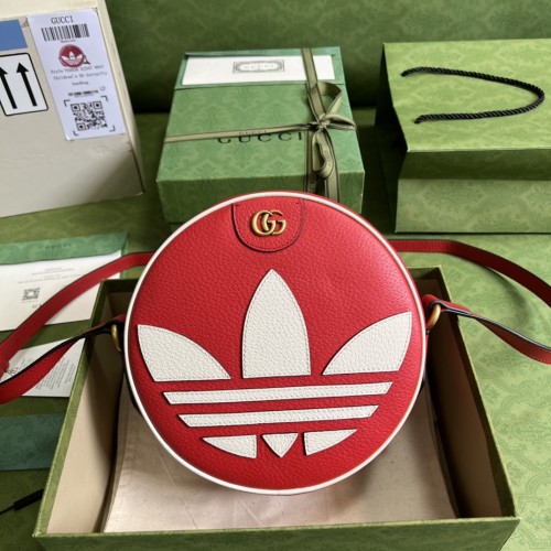 Handbag  Gucci 702626 size  22*22*7 cm