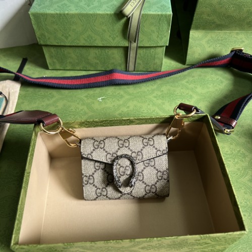  Handbag  Gucci 696804 size 10.5*8*3 cm