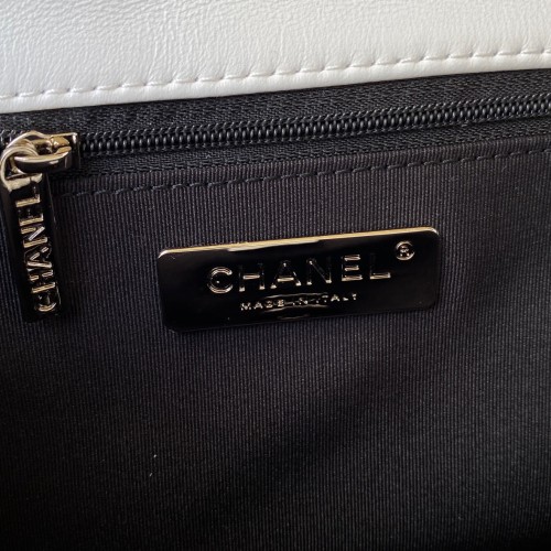 Handbag  Chanel  size 26/30 cm