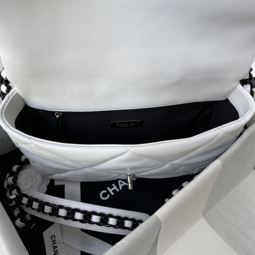Handbag  Chanel size 26/30 cm