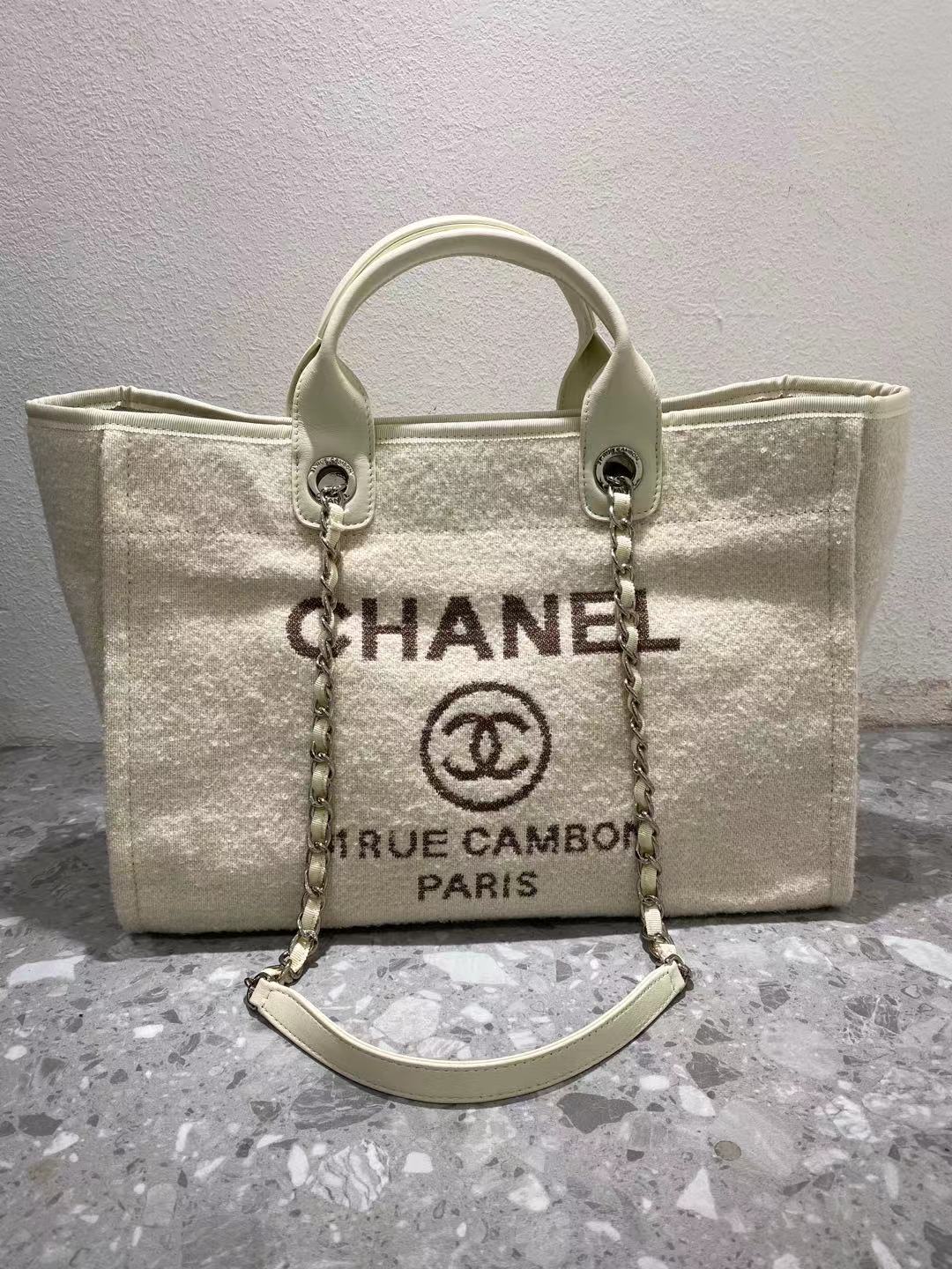 US 208.00 Handbag Chanel 𝐀𝐒𝟔𝟔𝟗𝟒𝟏 size 𝟑𝟗/𝟐𝟎/𝟐𝟗 𝐂𝐌