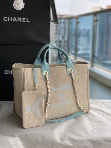  Handbag   Chanel  66941 siez  38X32X18 CM
