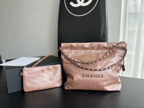  Handbag  Chanel  size  35cmx37cmx7 cm