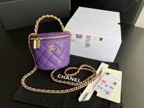  Handbag  Chanel AP2873  size  10.5cmx11.5 cm