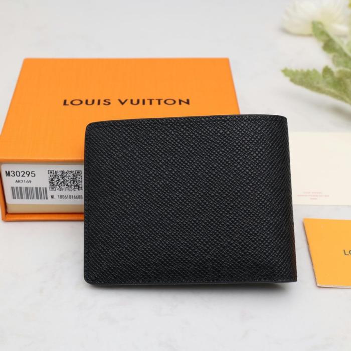 Handbag Louis Vuitton M30295 size 11.5x9x1.5cm
