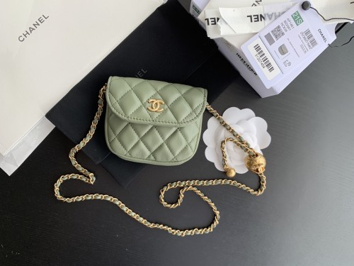  Handbag   Chanel 1461  size  10cmx9 cm 