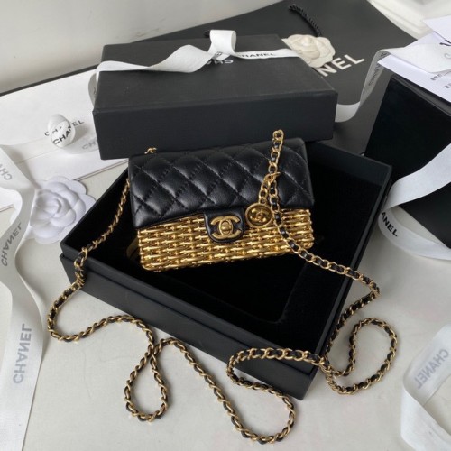  Handbag   Chanel  AS3717  size  12.5 cm