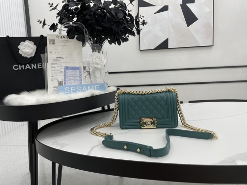 Handbag  Chanel  67085  size  20 cm