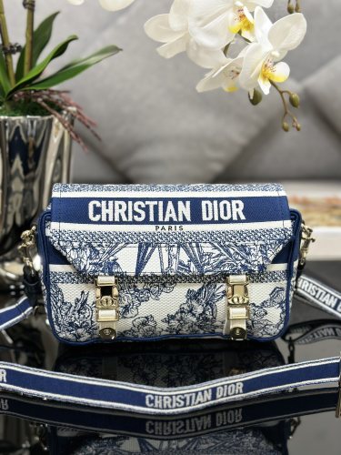  Handbag   Dior M1241 size  23 x 15 x 8 cm