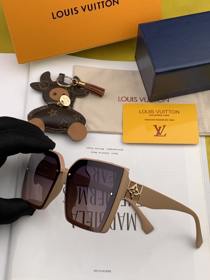 Sunglasses Louis Vuitton L822