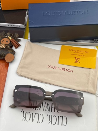 Sunglasses Louis Vuitton L6771