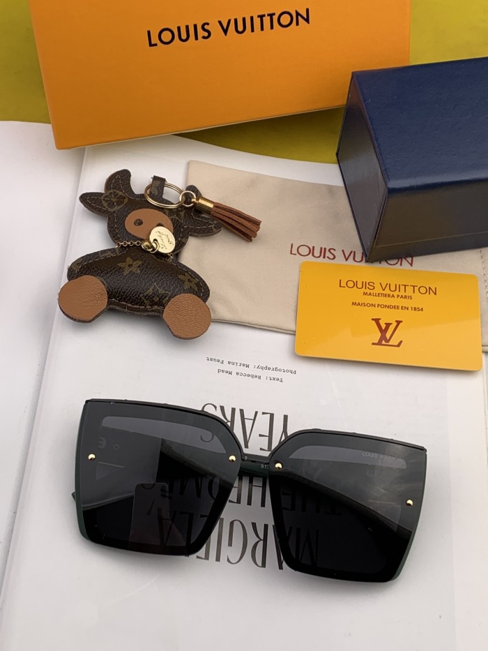 Sunglasses Louis Vuitton L822