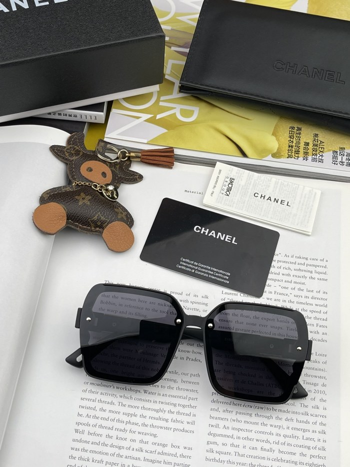 Sunglasses Chanel CH1855