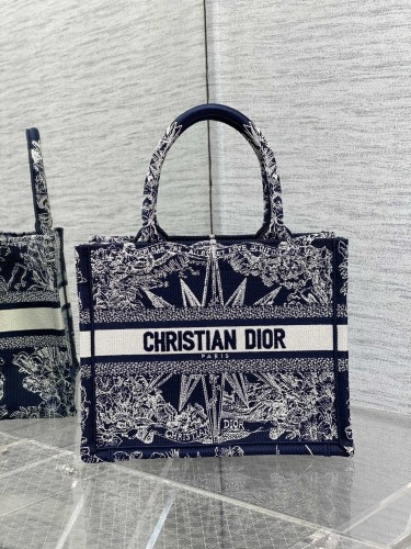  Handbag   Dior  size  26*8*22 cm