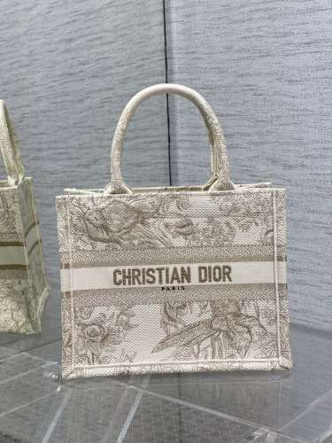  Handbag   Dior  size  26*8*22 cm