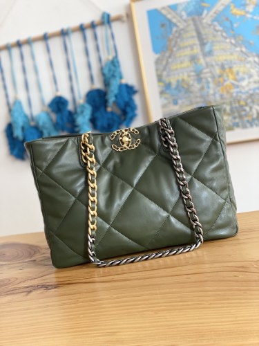Handbag    Chanel  AS3660  size  24*41*10.5  cm