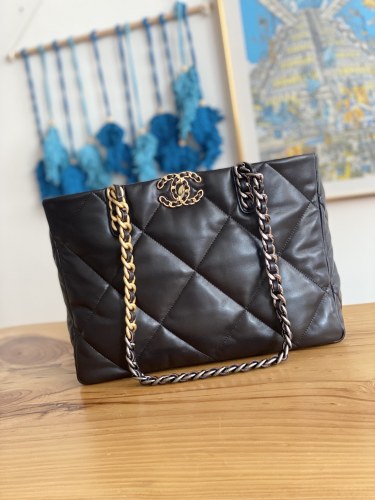 Handbag   Chanel   AS3660  size  24*41*10.5  cm