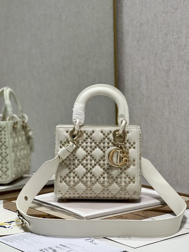 Handbag   Dior  0531  size  20×16.5×8 cm