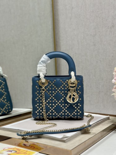 Handbag   Dior  0505  size  17×7.5×14 cm