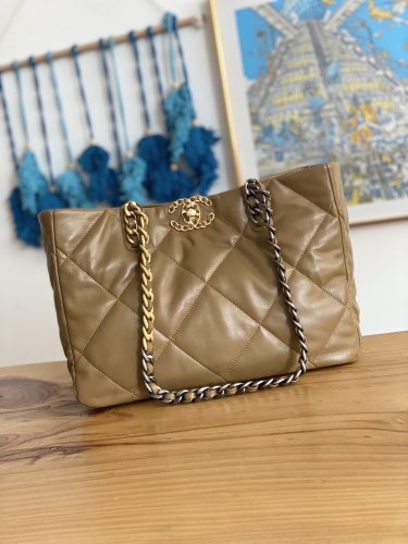 Handbag   Chanel  AS3660  size  24*41*10.5  cm