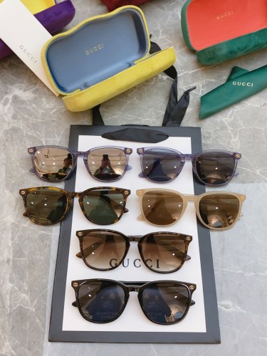 Sunglasses Gucci GG0154S size:53 19-150