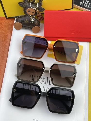 Sunglasses Fendi FD8151