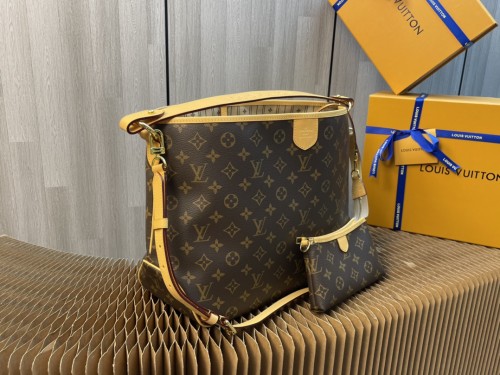 Handbag   Louis Vuitton  M40352 size  46*30*13 cm