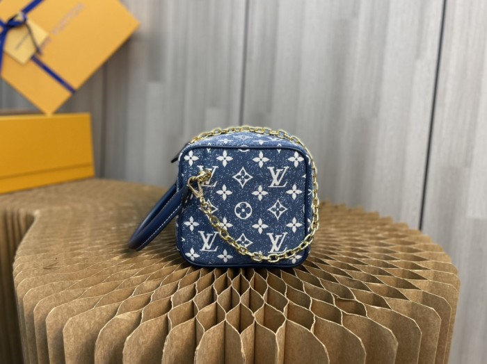 Handbag  Louis Vuitton  M59611  size  16.0x16.0x16.0 cm