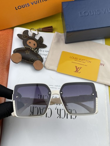 Sunglasses Louis Vuitton L1845