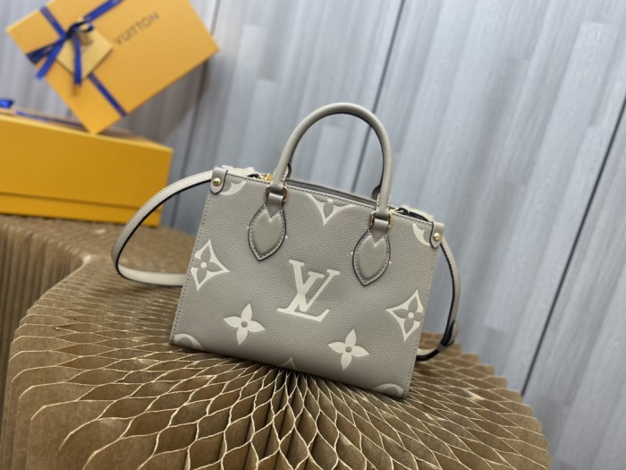   Handbag  Louis Vuitton M45659 size  25.0 x 11.0 x 19.0  cm