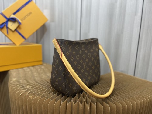 Handbag   Louis Vuitton M51146  size  25x21x10 CM
