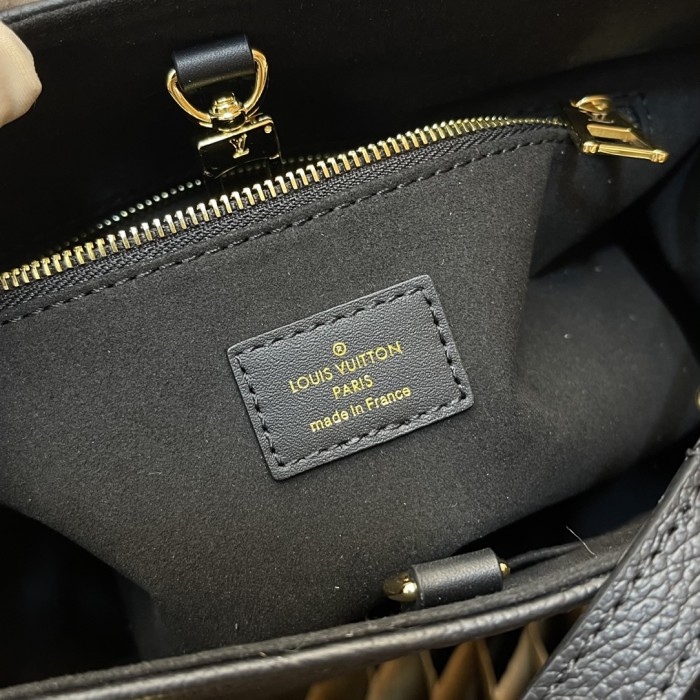   Handbag  Louis Vuitton  M45653  size 25x19x11.5 cm