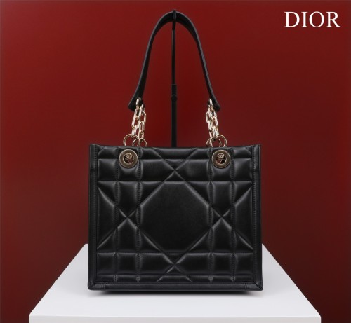Handbag  Dior  size 36.5×28×17.5 cm