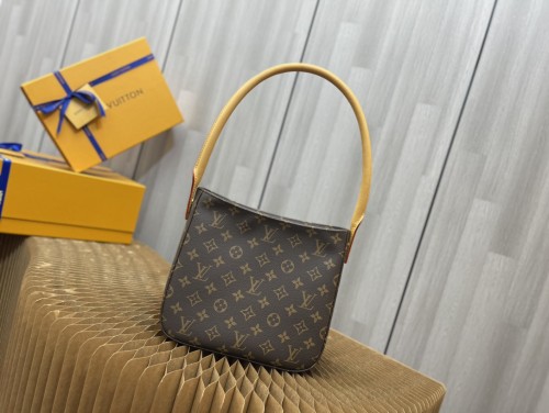 Handbag   Louis Vuitton M51146  size  25x21x10 CM