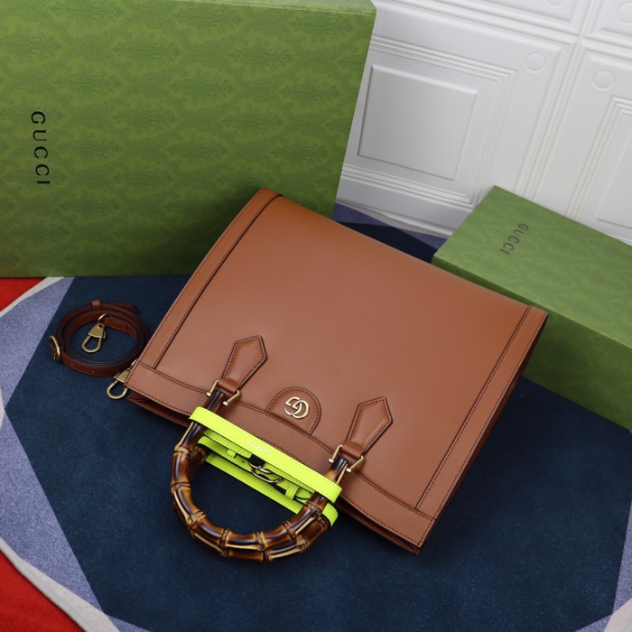 Handbag  Gucci   655658 size  35*30*14  cm