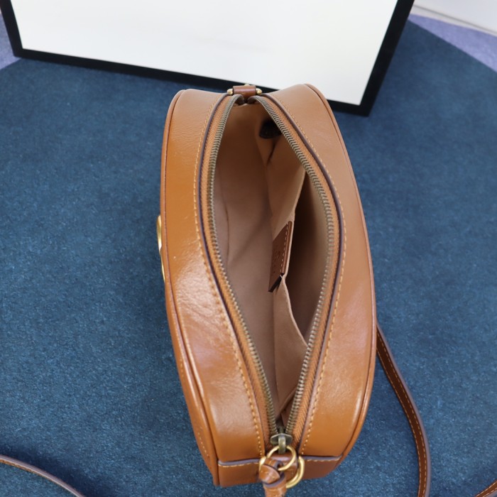 Handbag  Gucci  447632  size   24X13X7 cm
