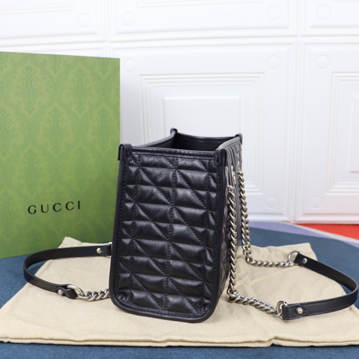 Handbag  Gucci  681483  size  26.5X19X11 cm