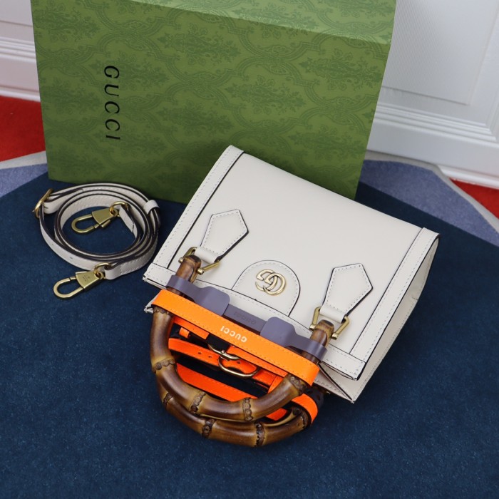 Handbag  Gucci 655661  size  20X16X10 cm