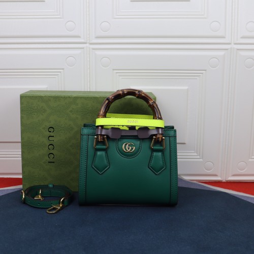 Handbag  Gucci  655661 size 20X16X10 cm