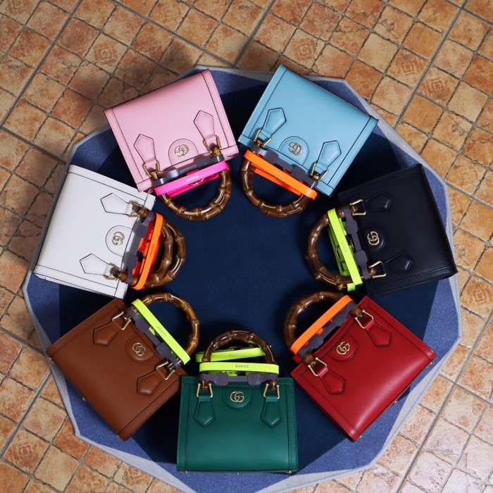 Handbag  Gucci 655661  size  20X16X10 cm