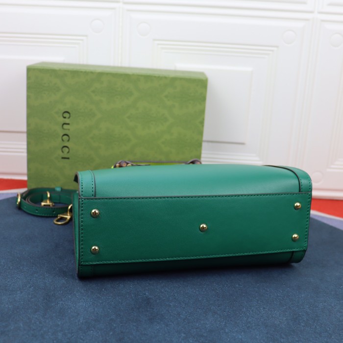 Handbag  Gucci  660195 size  27*24*11  cm