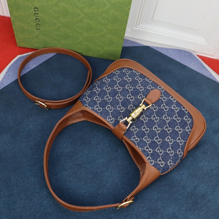 Handbag  Gucci  636706  size  28*19*4.5 cm