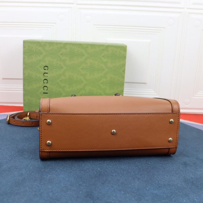 Handbag  Gucci   660195  size  27*24*11 cm