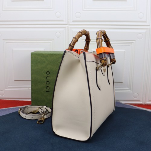 Handbag  Gucci  660195 size 27*24*11  cm