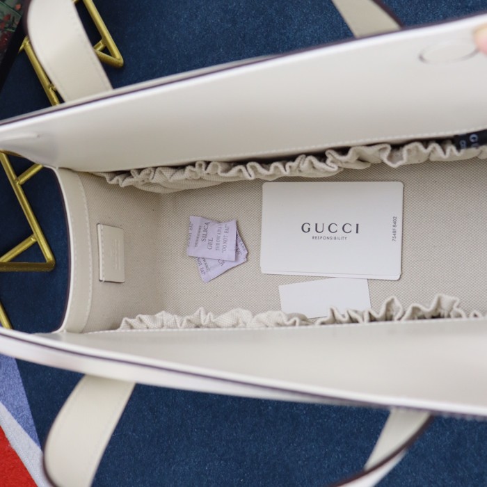 Handbag  Gucci  627323  size  27.5X17.5X11 cm