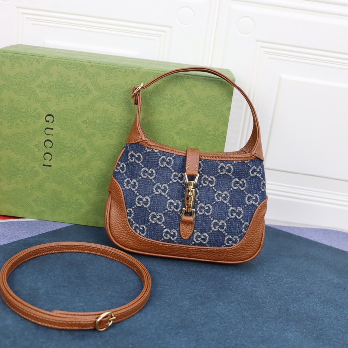 Handbag  Gucci  637092  size  19*13*3 cm