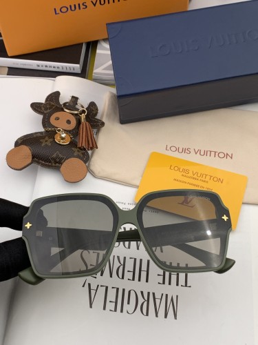 Sunglasses Louis Vuitton L2805